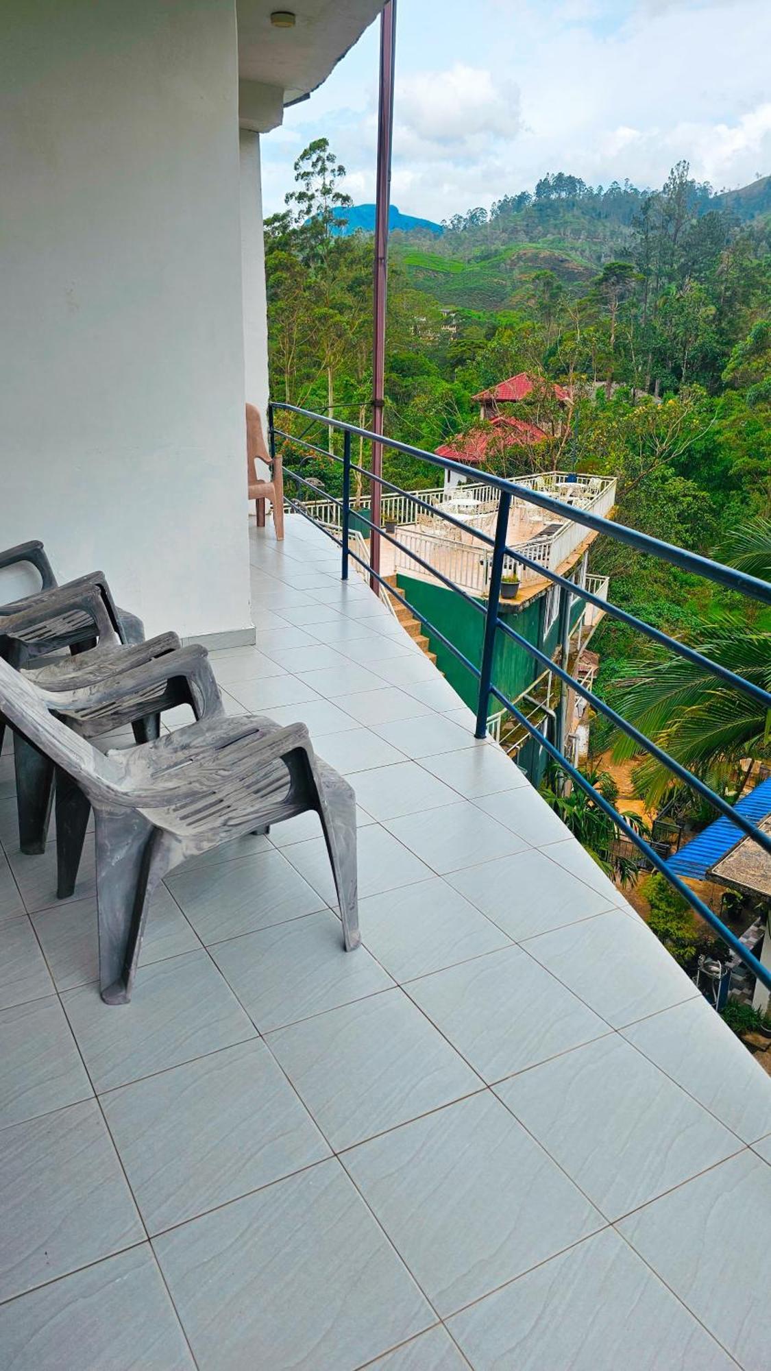 Adams Peak Grand Hotel Nallathanniya Buitenkant foto