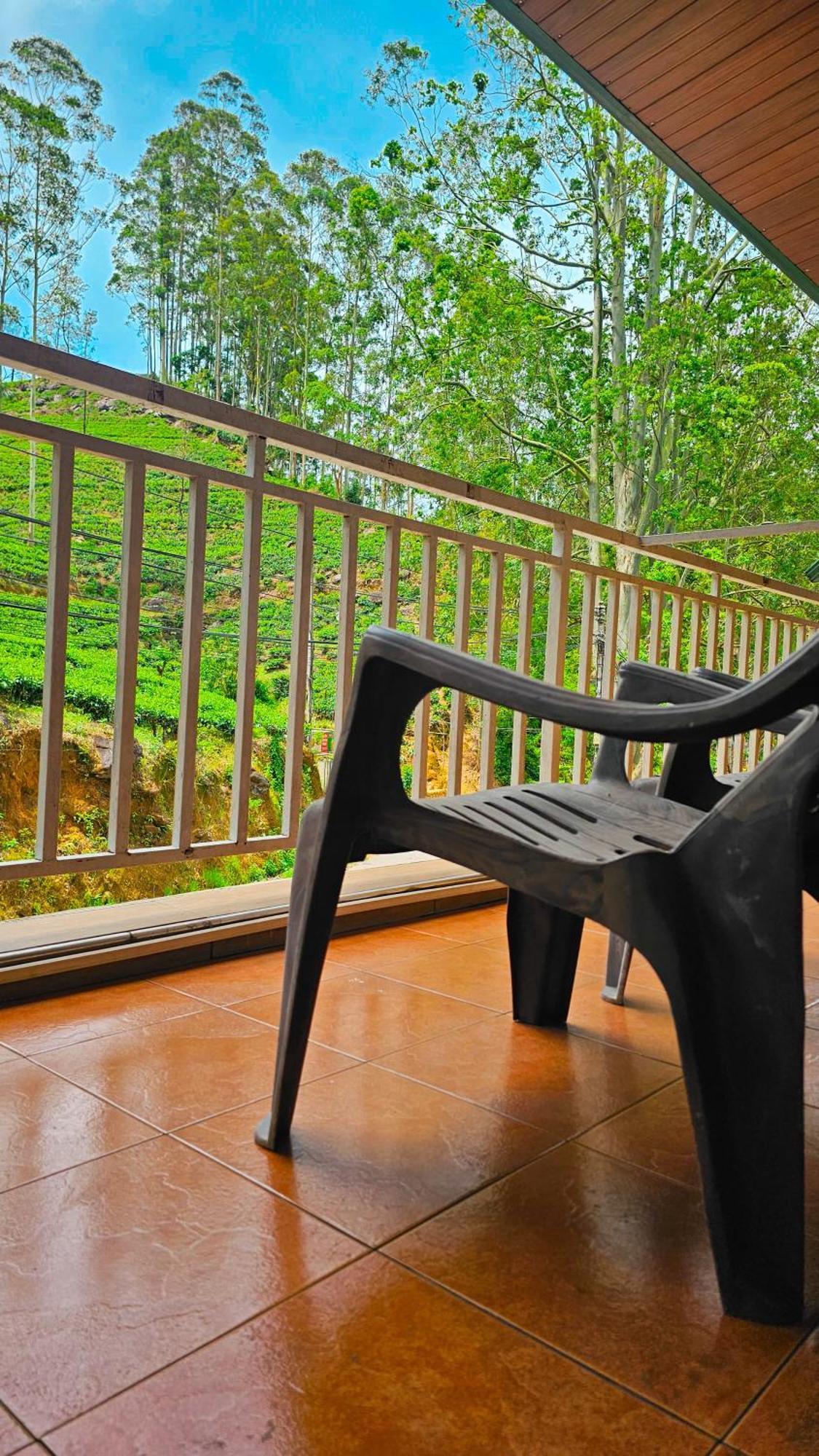 Adams Peak Grand Hotel Nallathanniya Buitenkant foto