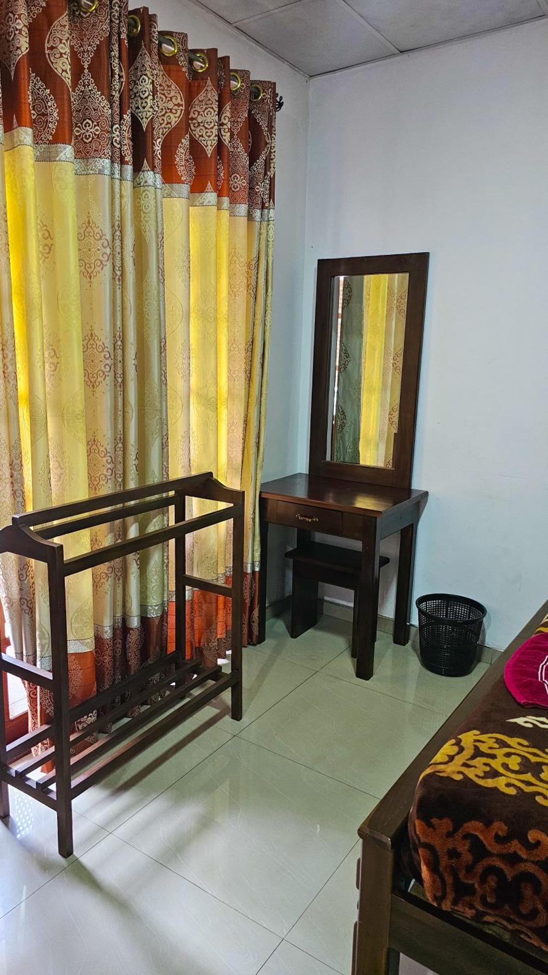 Adams Peak Grand Hotel Nallathanniya Buitenkant foto