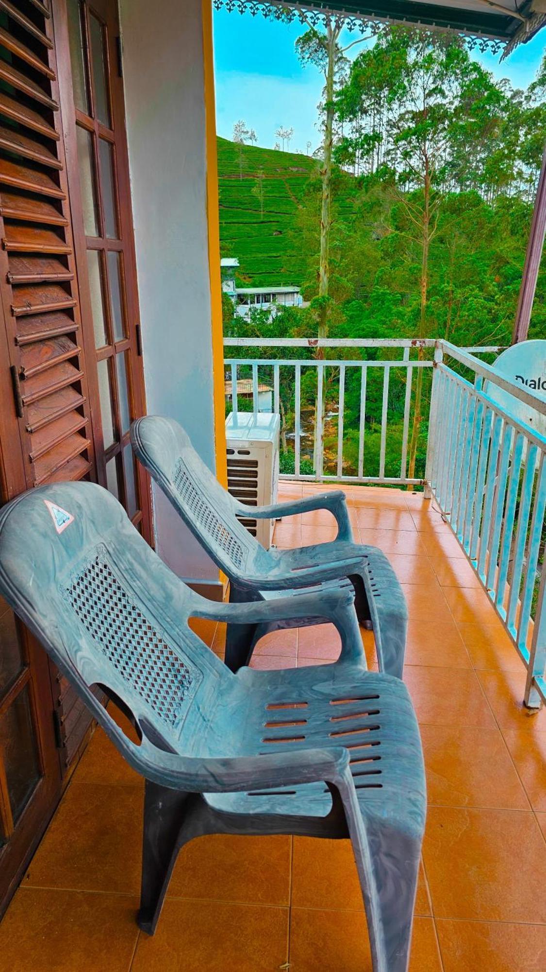 Adams Peak Grand Hotel Nallathanniya Buitenkant foto