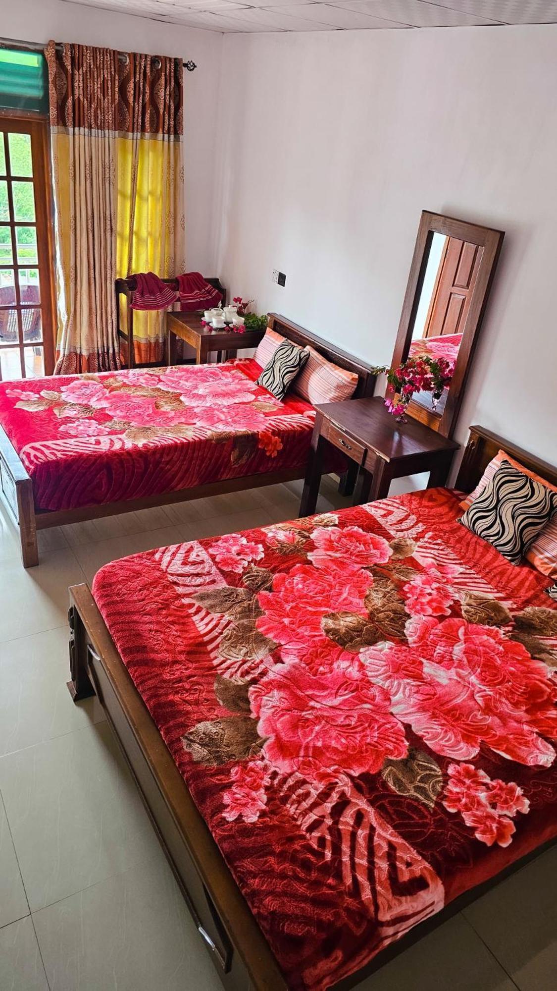 Adams Peak Grand Hotel Nallathanniya Buitenkant foto