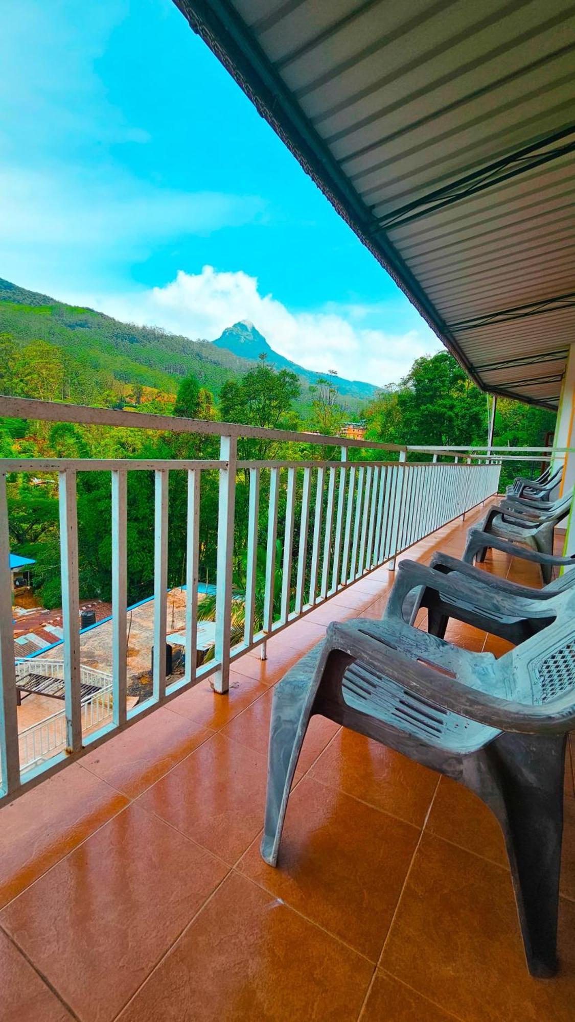 Adams Peak Grand Hotel Nallathanniya Buitenkant foto