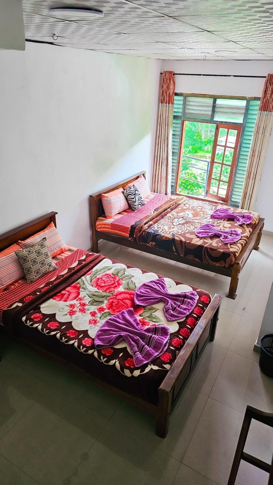 Adams Peak Grand Hotel Nallathanniya Buitenkant foto