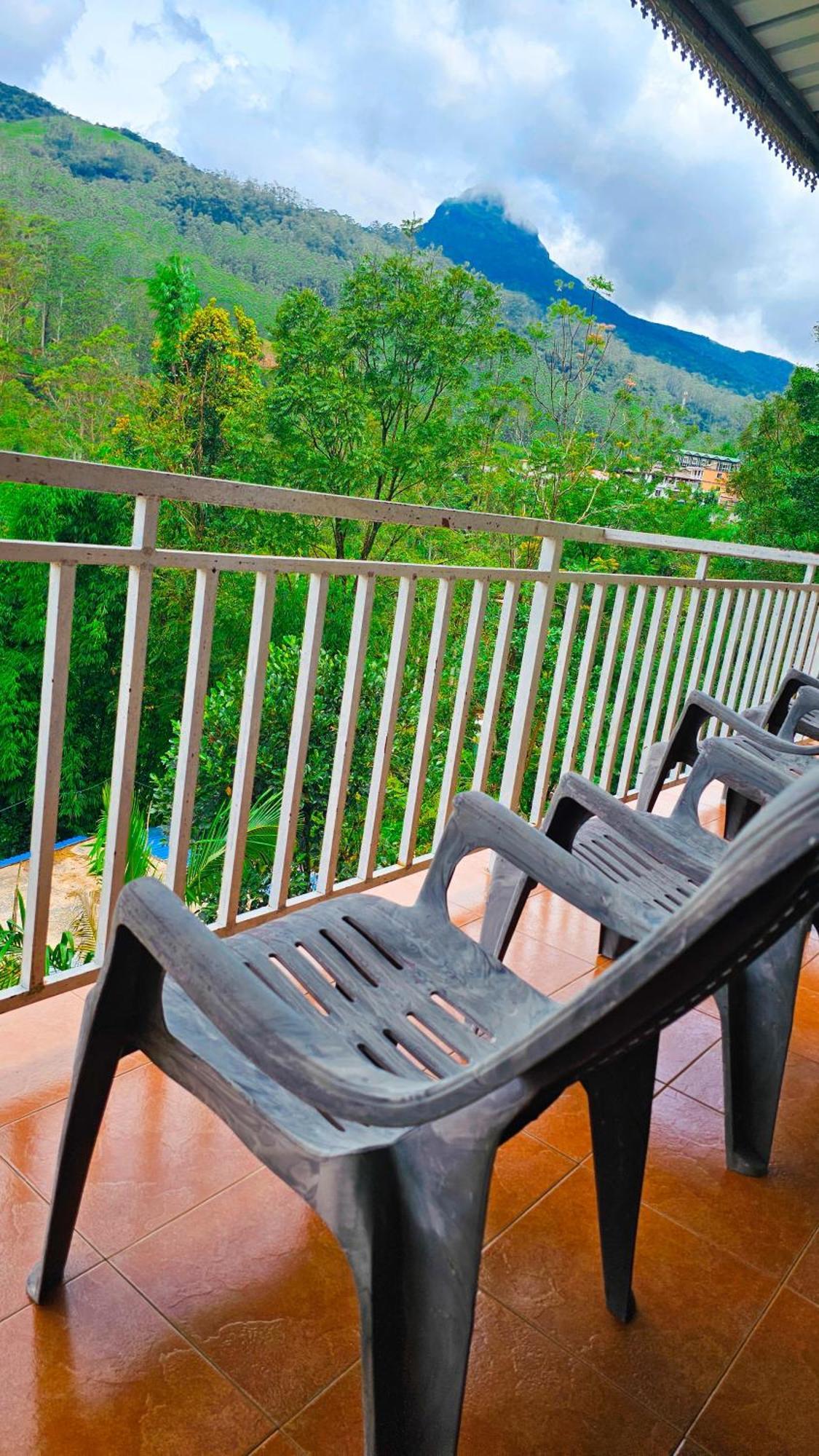 Adams Peak Grand Hotel Nallathanniya Buitenkant foto