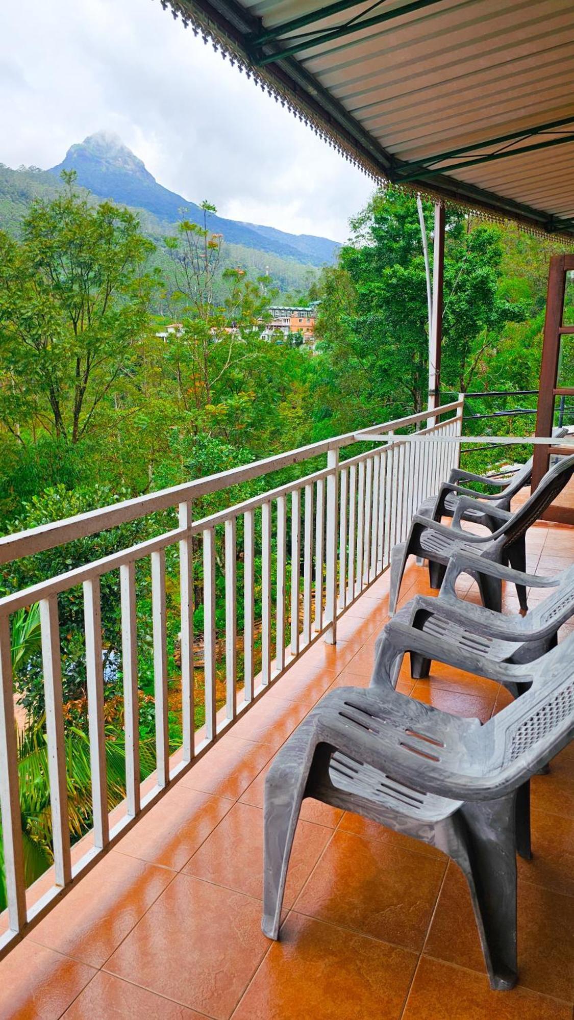 Adams Peak Grand Hotel Nallathanniya Buitenkant foto