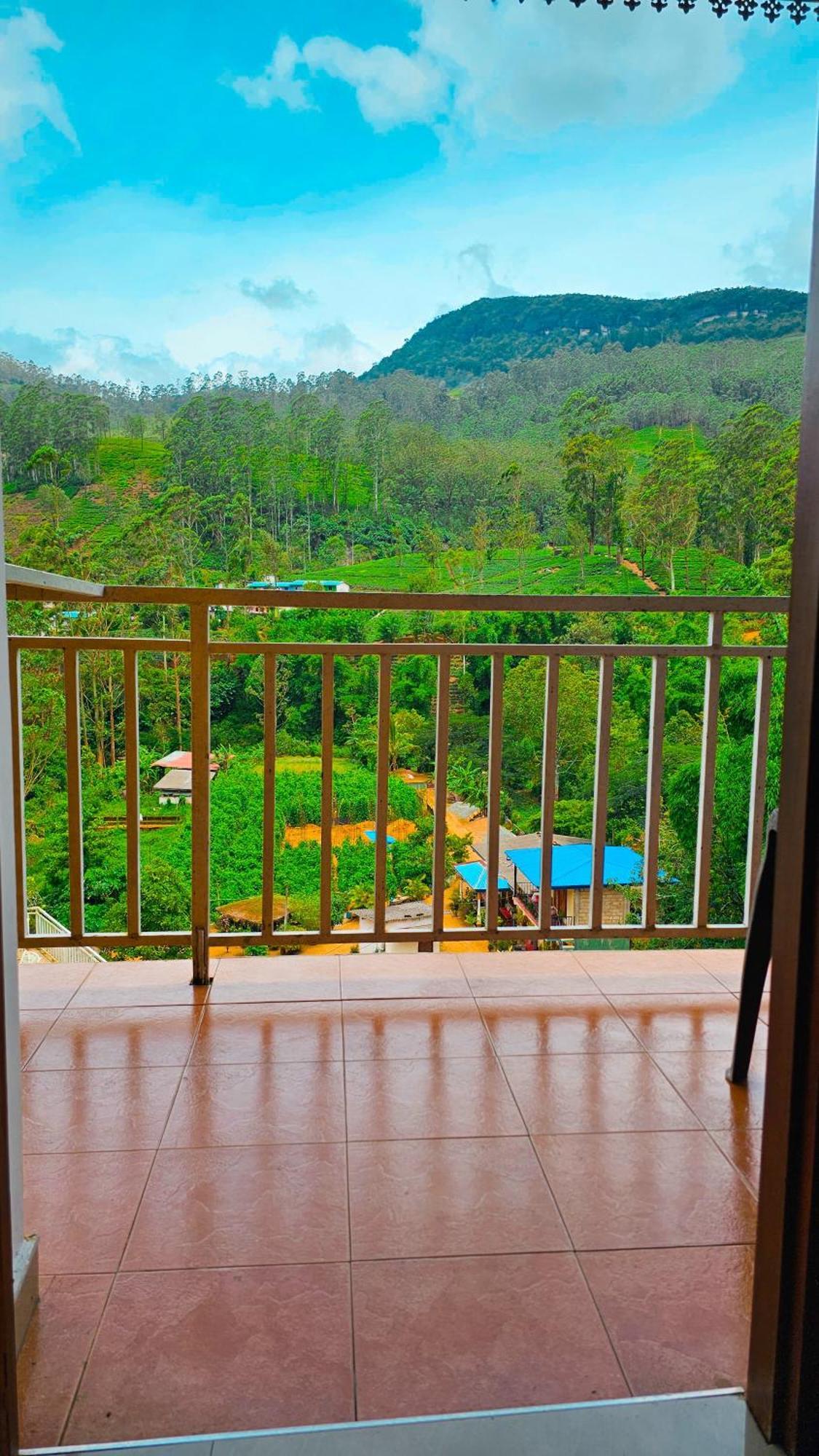 Adams Peak Grand Hotel Nallathanniya Buitenkant foto