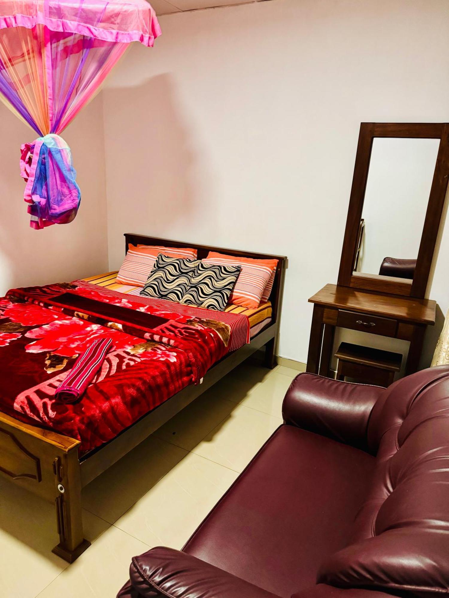 Adams Peak Grand Hotel Nallathanniya Buitenkant foto